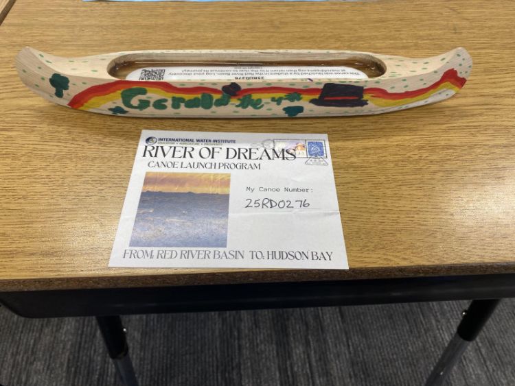 Canoe #25RD0276
