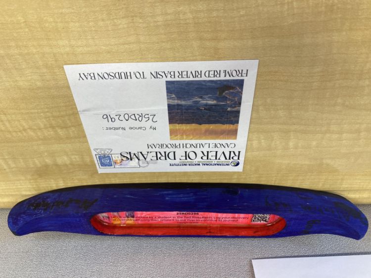 Canoe 25RD0296