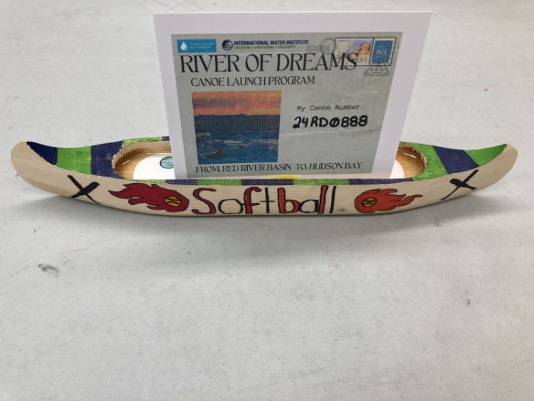 Canoe 24RD0888