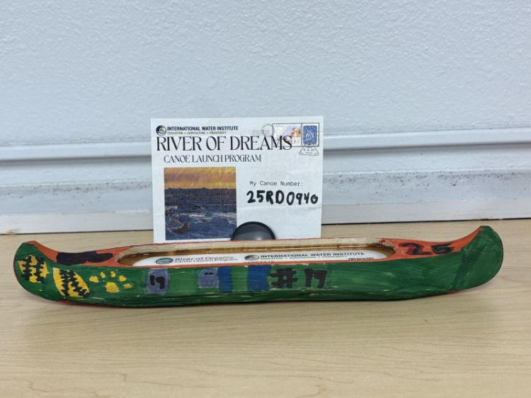 Canoe #25RD0940