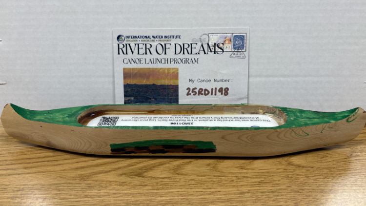 Canoe #25RD1198