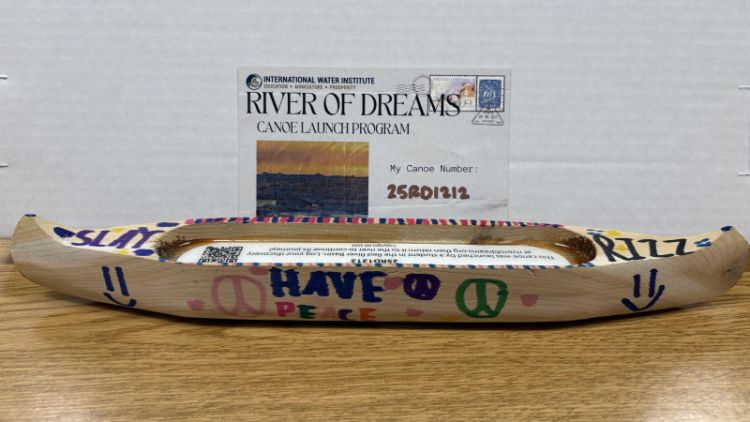 Canoe #25RD1212