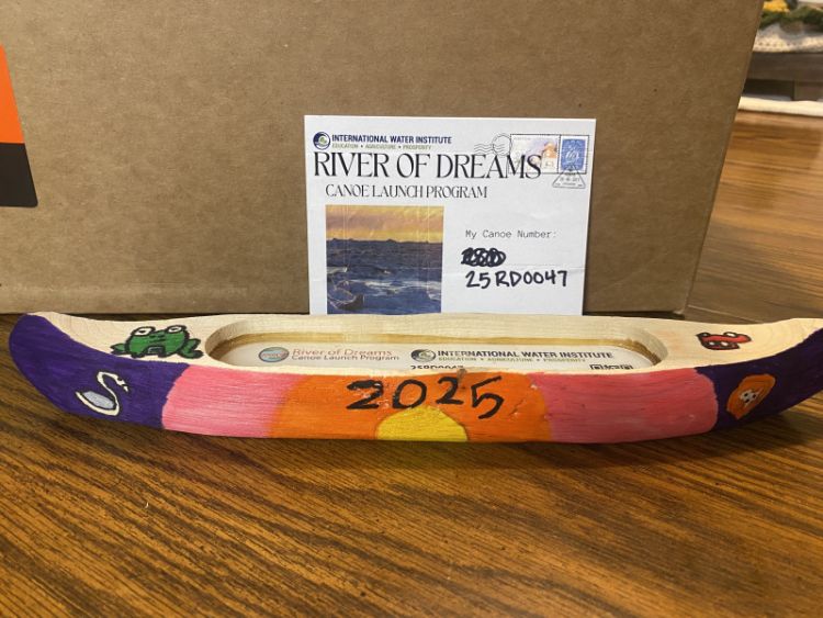 Canoe 25RD0047
