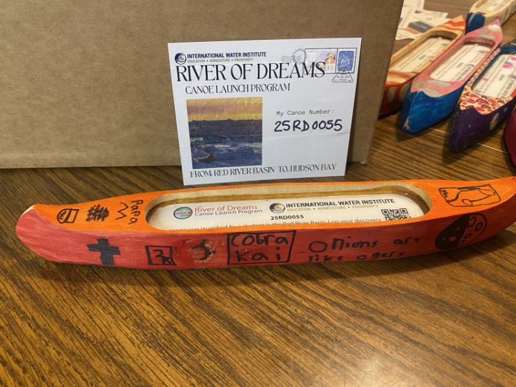 Canoe 25RD0055