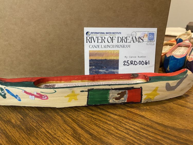 Canoe 25RD0061