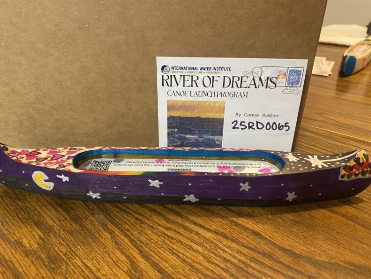 Canoe 25RD0065