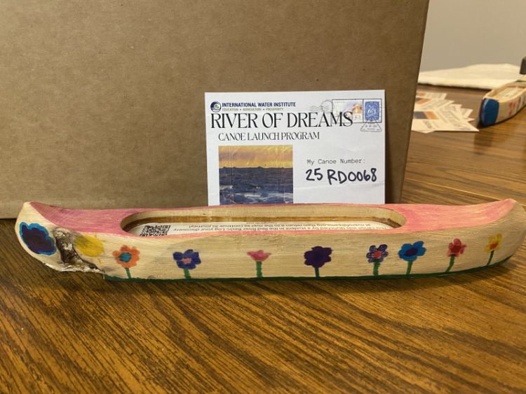 Canoe 25RD0068