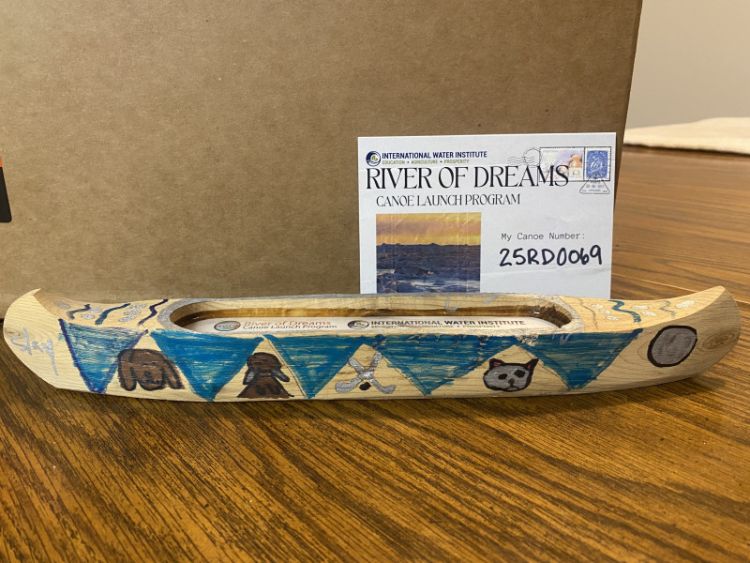 Canoe 25RD0069