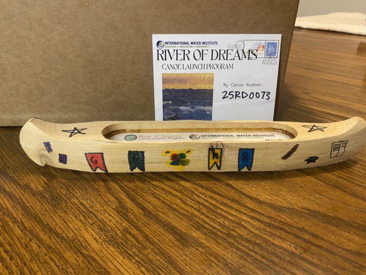 Canoe 25RD0073