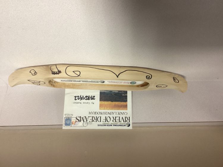 Canoe #25RD1522