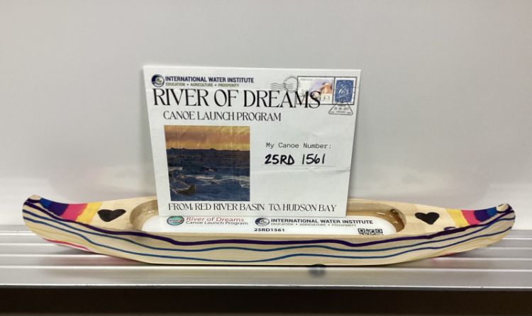 Canoe #25RD1561