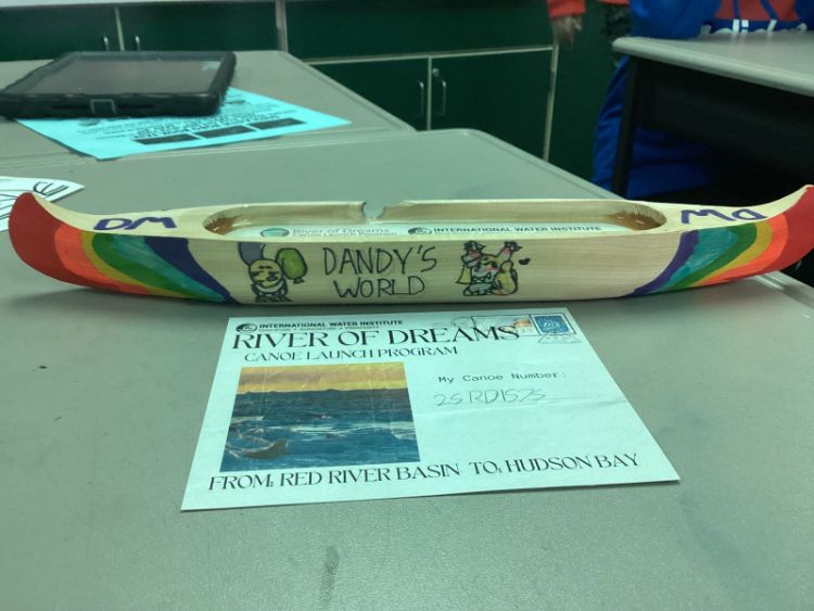 Canoe #25RD1575