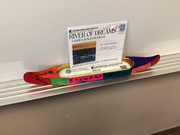 Canoe #25RD1605