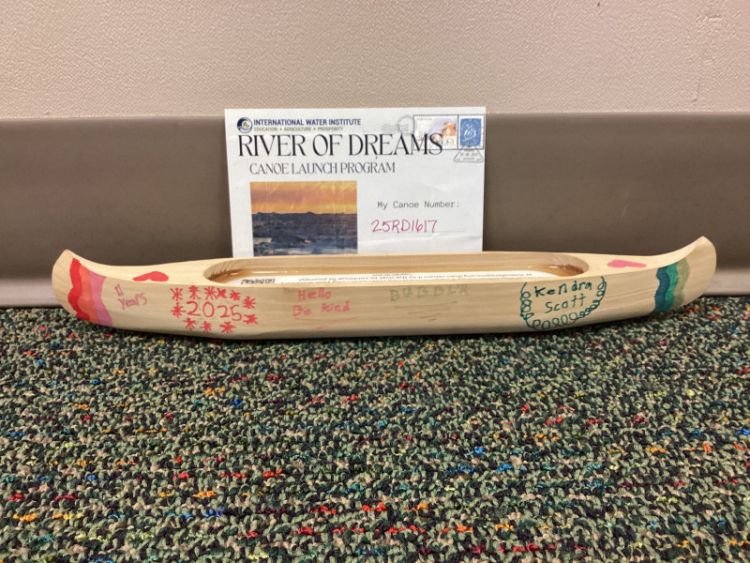 Canoe #25RD1617