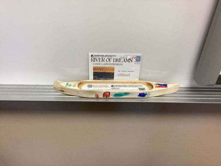 Canoe #25RD1619