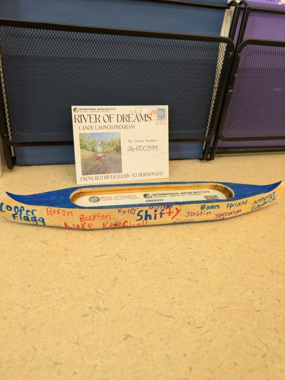 Canoe 26RD0399