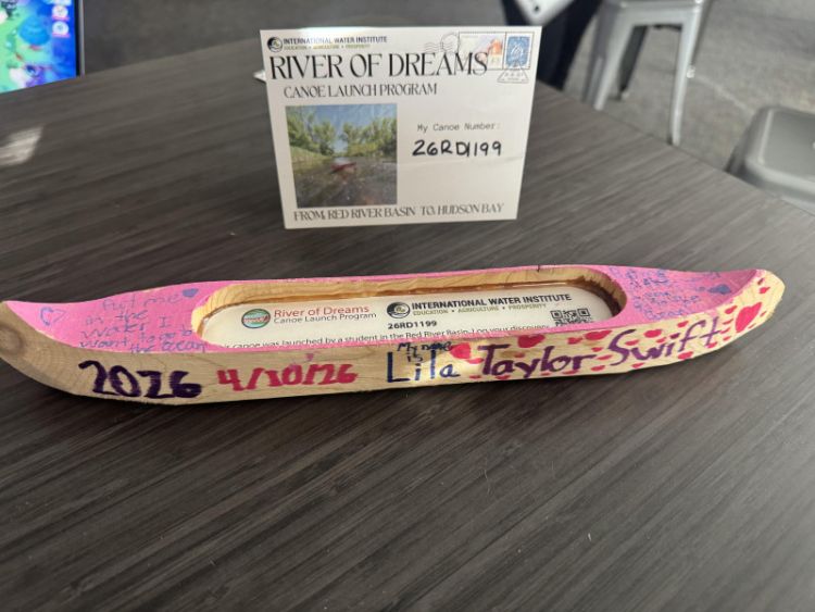 Canoe #26RD1199