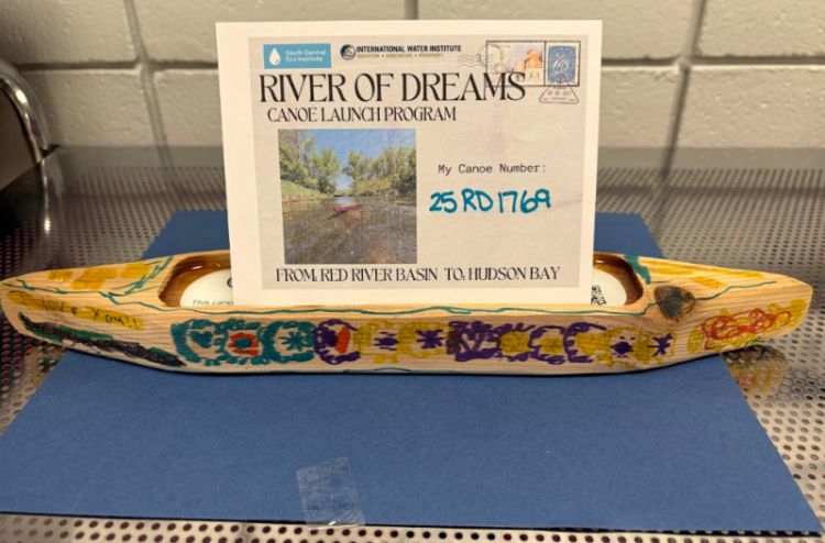 Canoe #25RD1769