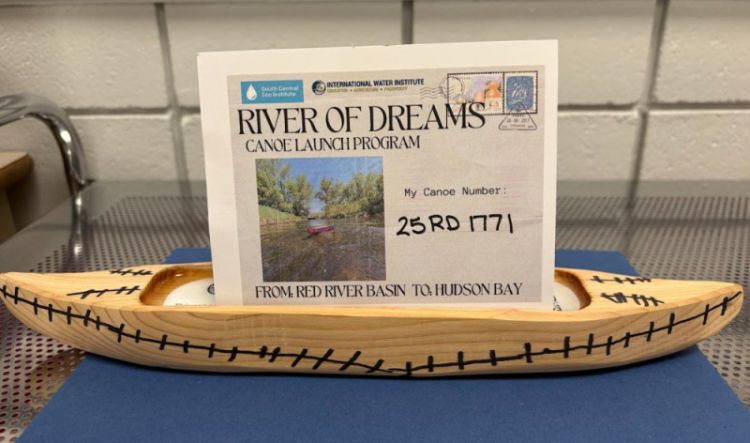 Canoe #25RD1771