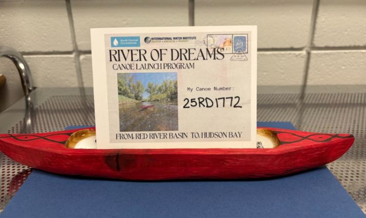 Canoe #25RD1772
