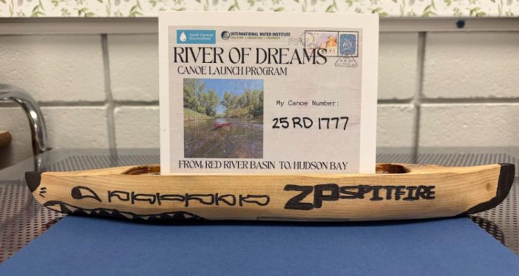 Canoe #25RD1777