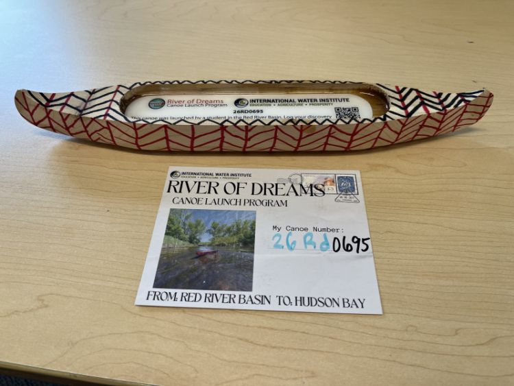 Canoe 26RD0695