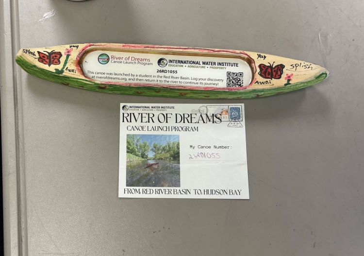 Canoe #26RD1055