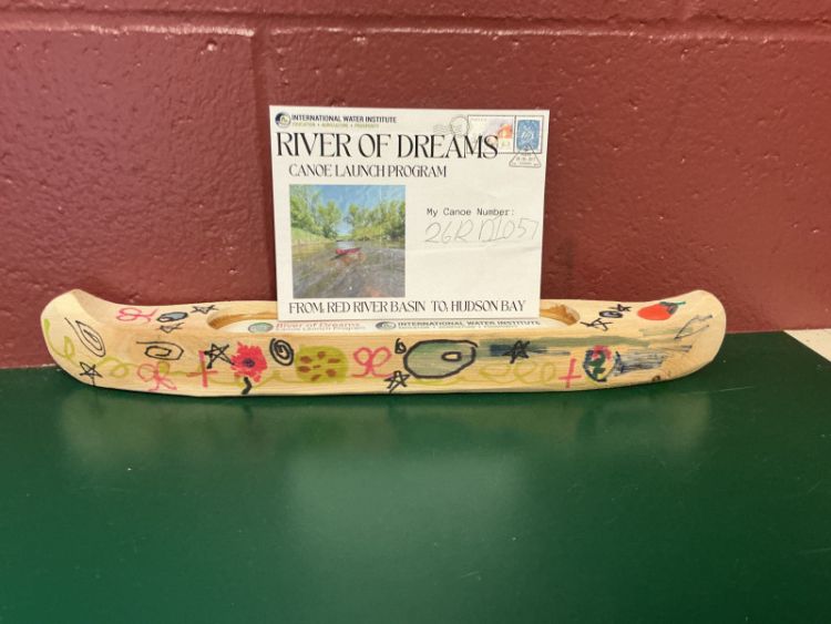 Canoe #26RD1057